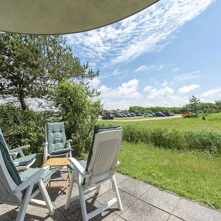 Apartment Remarkable With Beautiful Garden *